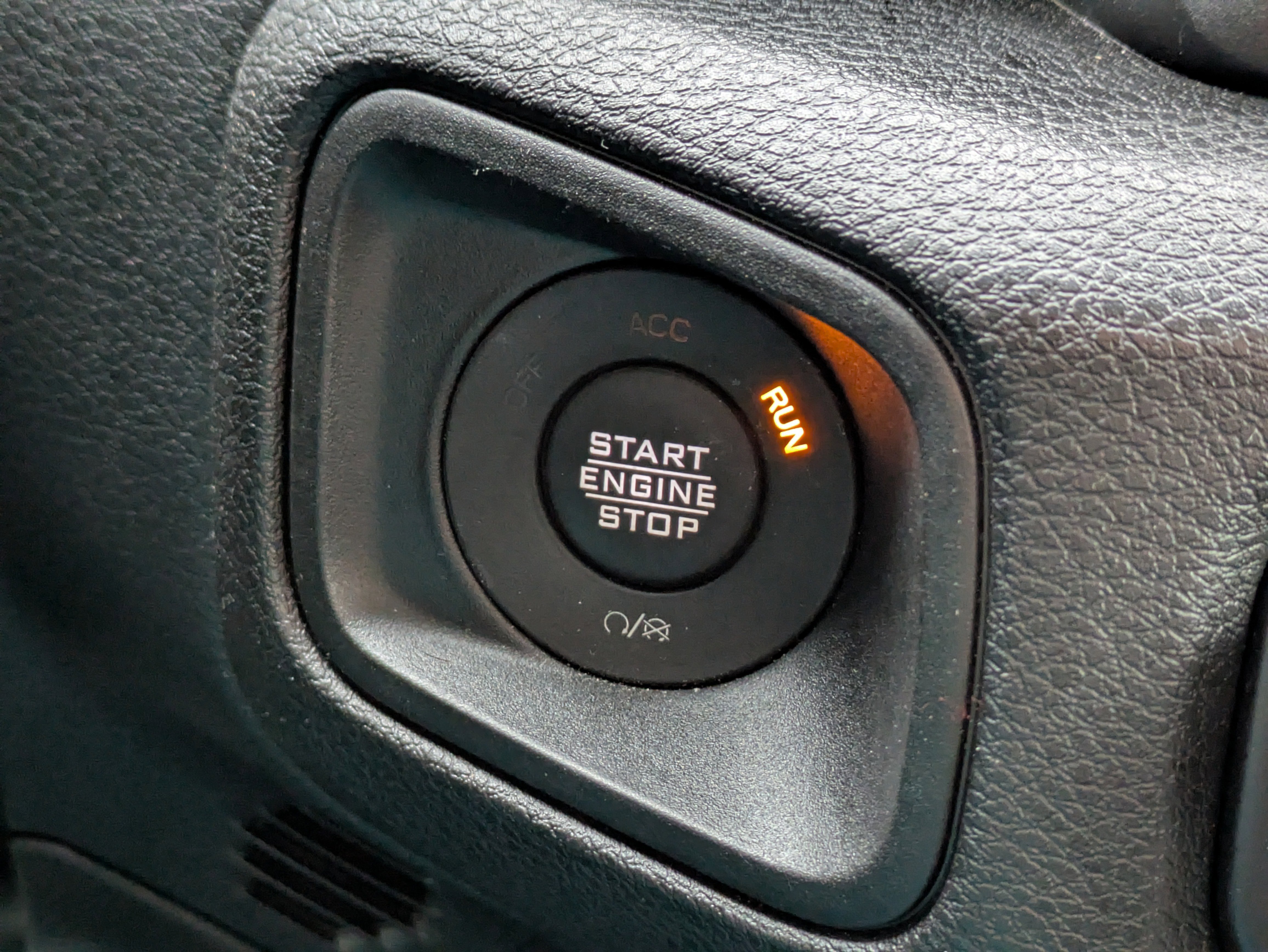 Used 2024 Jeep Gladiator Sport image 37