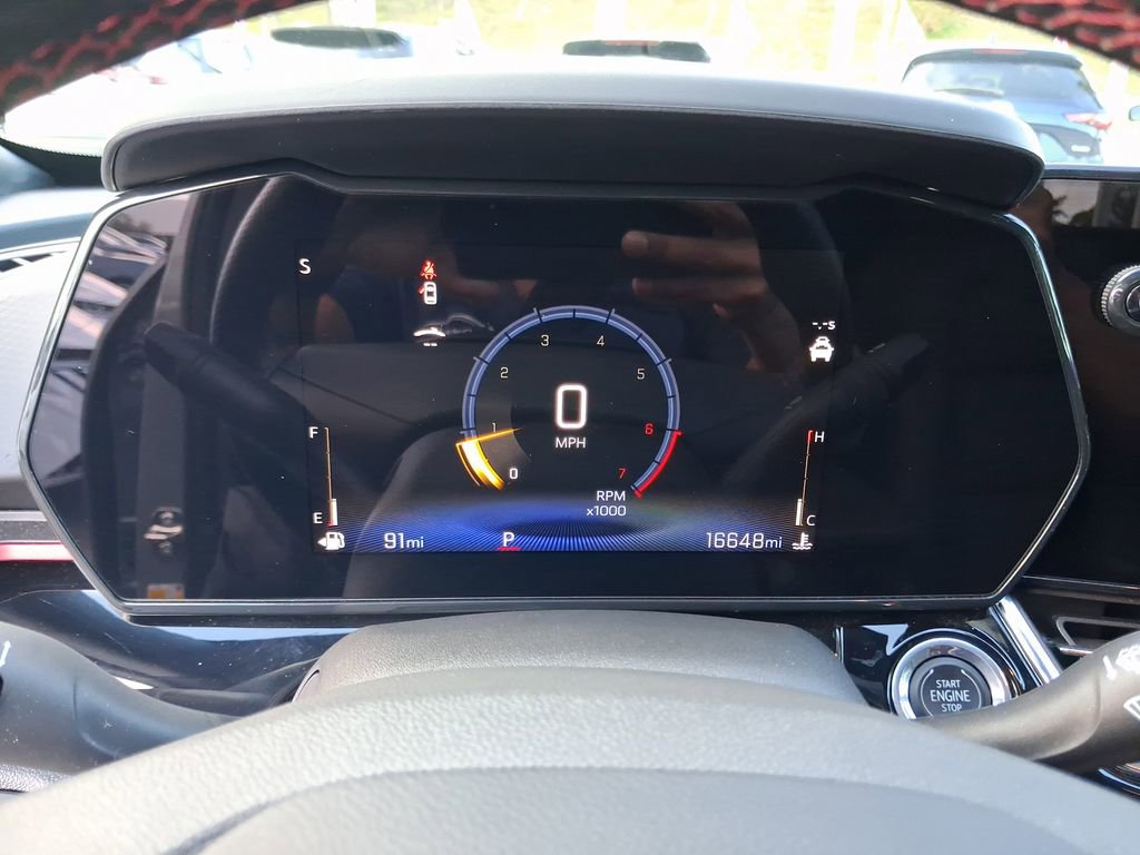 Used 2025 Chevrolet Trax RS w/ Driver Confidence Package FWD image 18