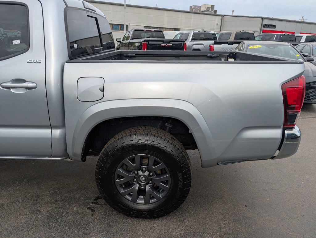 Used 2023 Toyota Tacoma SR5 AWD/4WD image 4