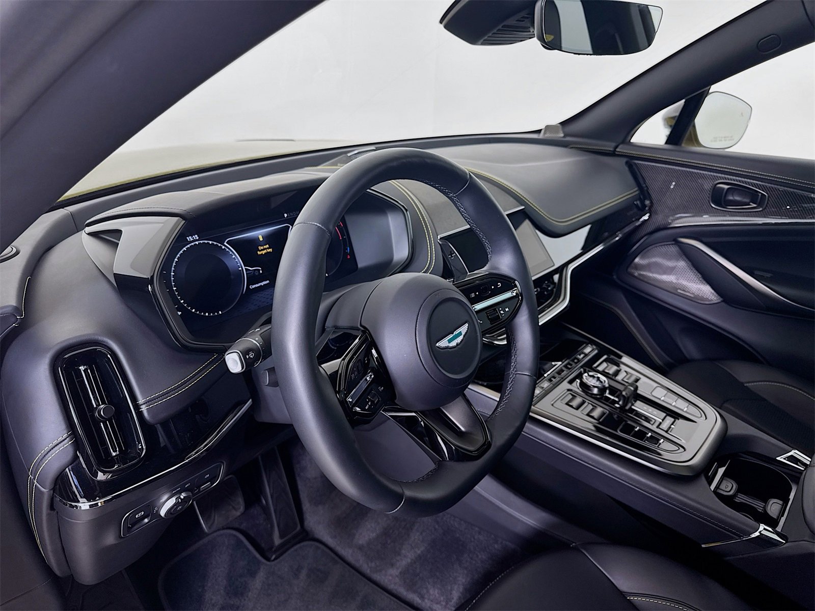 Used 2025 Aston Martin DBX 707 image 11