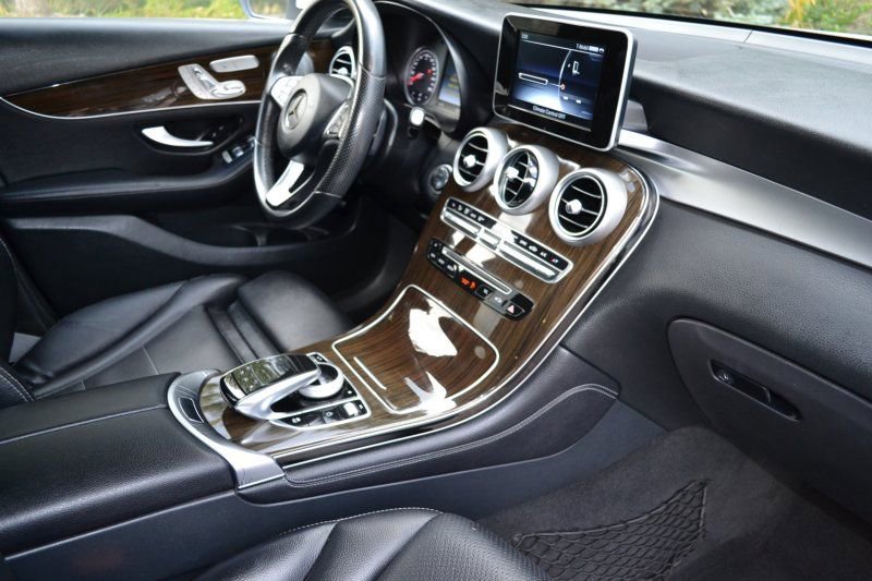 Used 2016 Mercedes-Benz GLC 300 4MATIC image 22