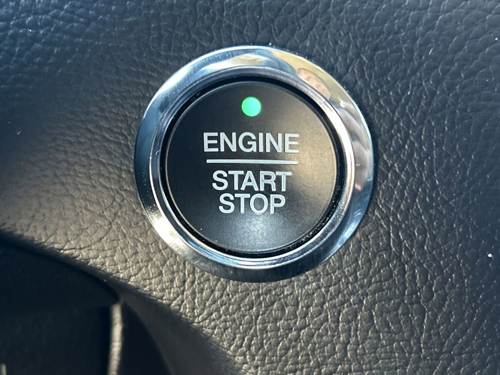 Used 2022 Ford Edge SE image 17