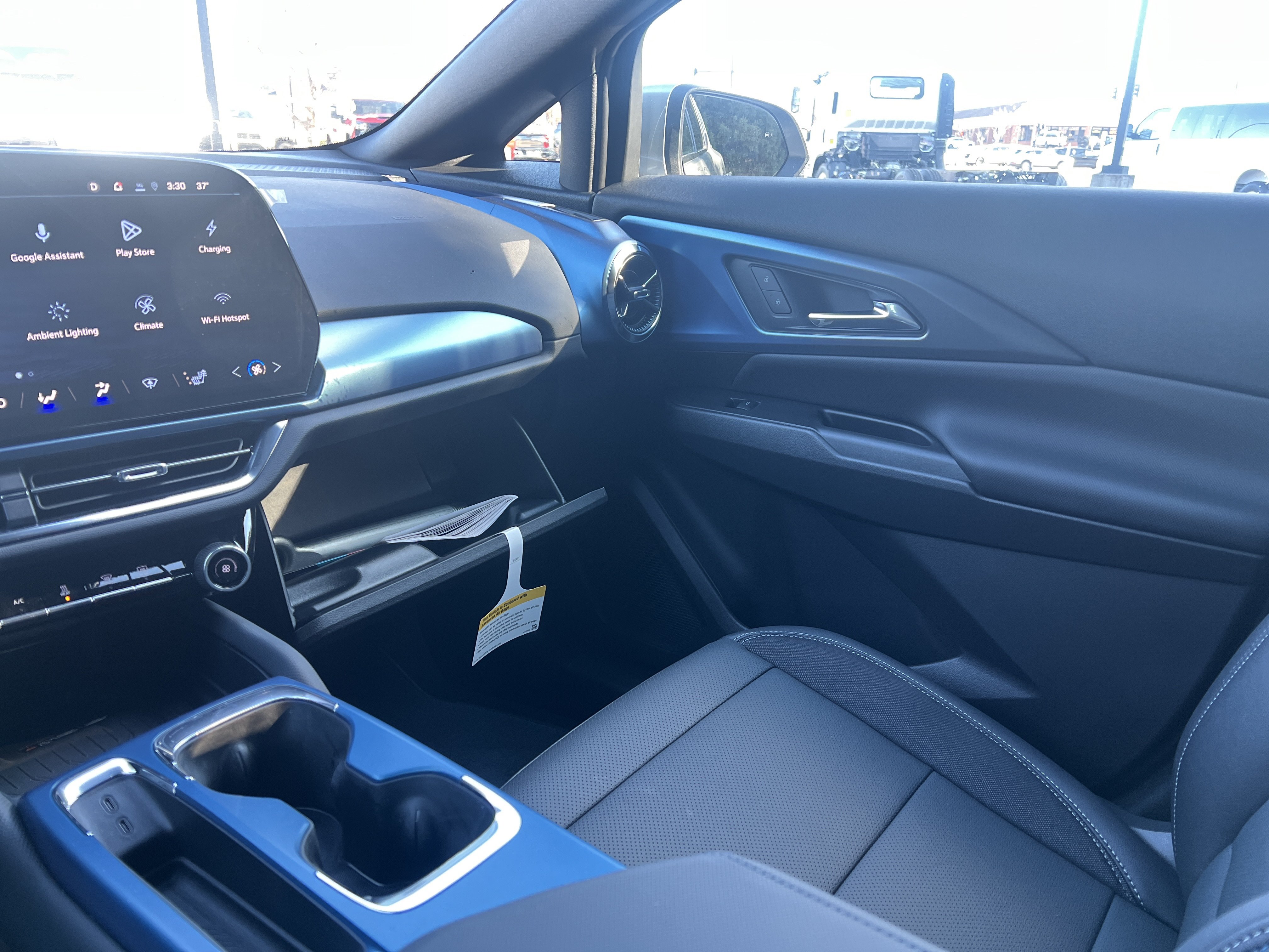 New 2026 Chevrolet Equinox EV LT AWD/4WD image 30