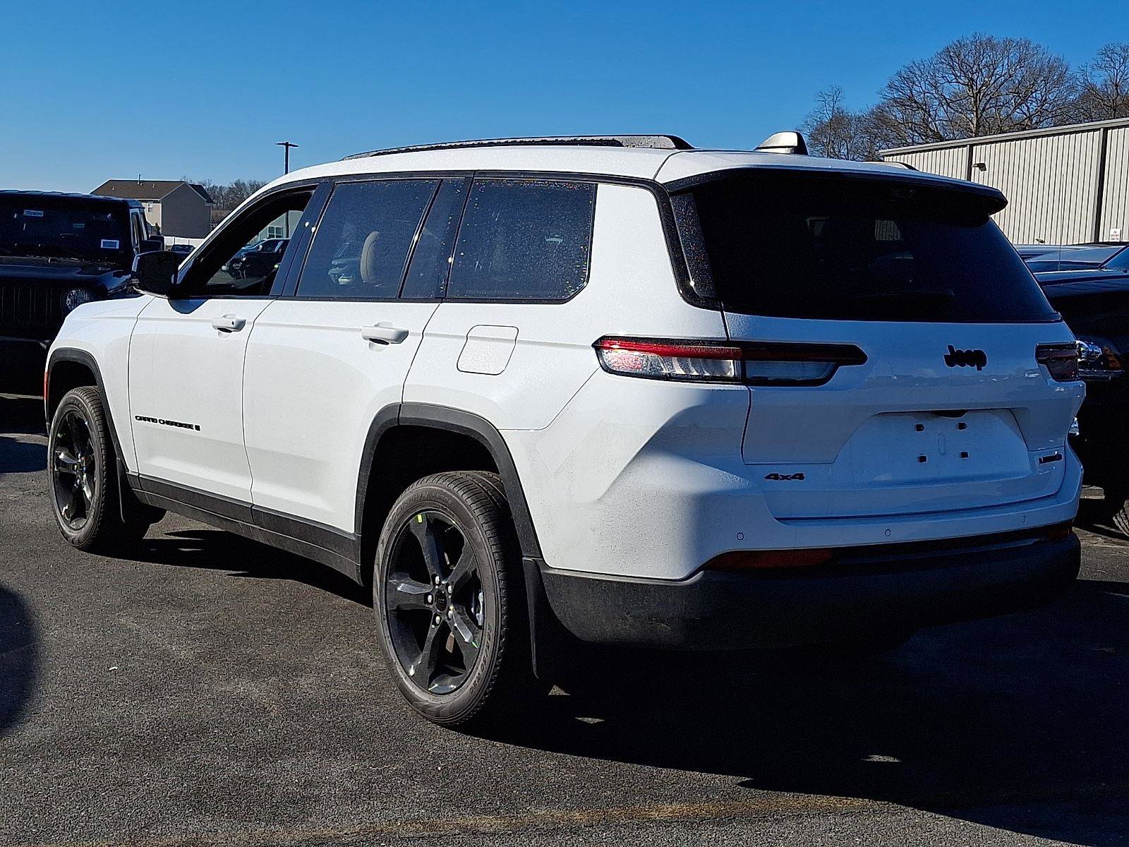New 2025 Jeep Grand Cherokee L Limited image 4
