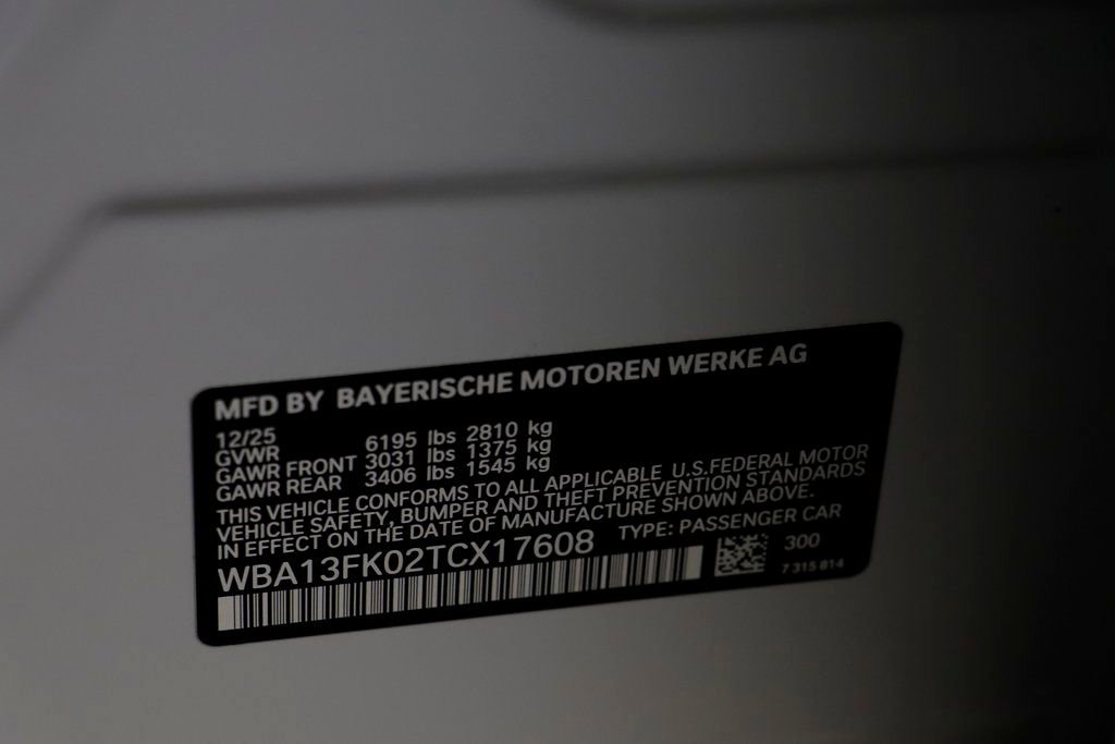 New 2026 BMW 550e xDrive w/ Premium Package image 24