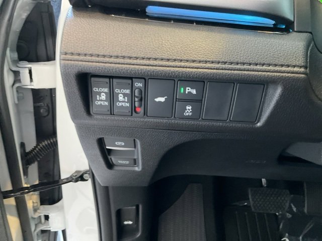 New 2026 Honda Odyssey Touring image 9