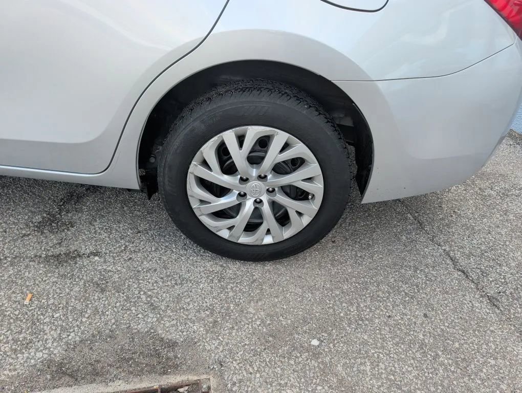 Used 2017 Toyota Corolla L FWD image 10