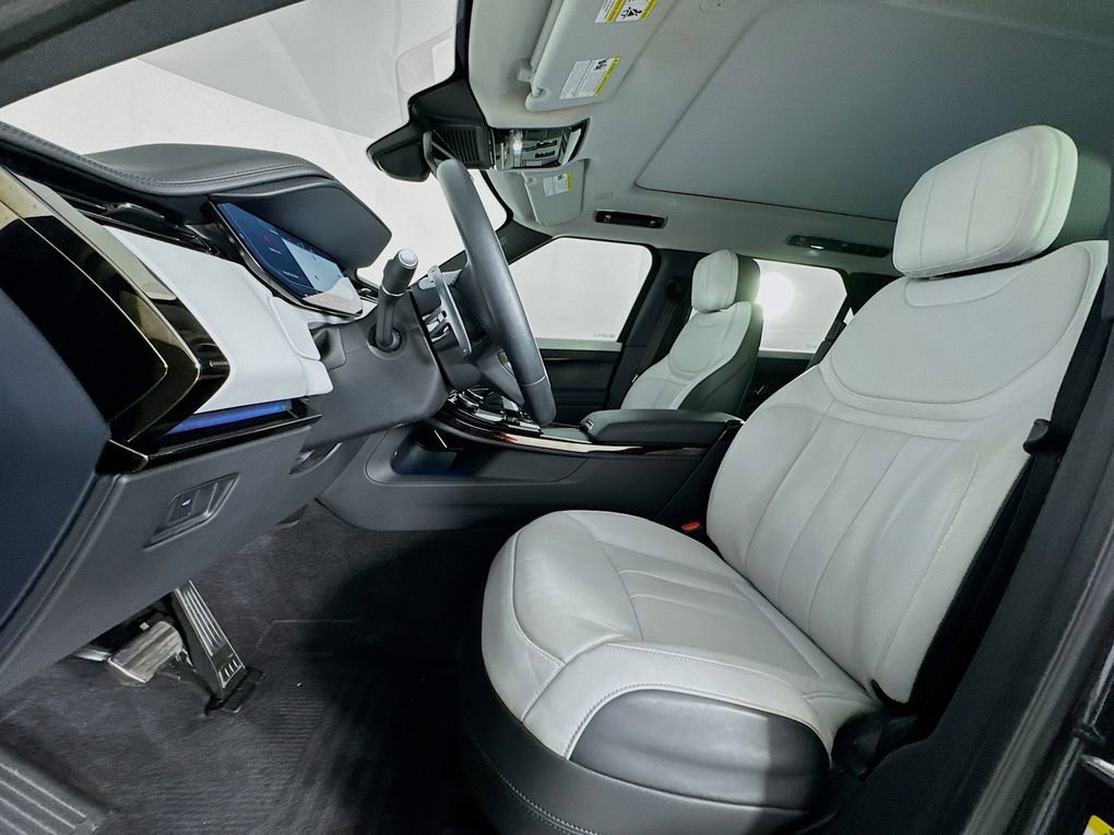 Used 2023 Land Rover Range Rover Sport SE Dynamic image 15