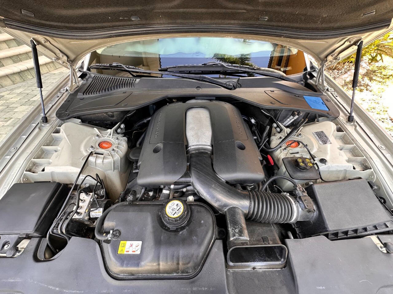 Used 2009 Jaguar XJ Vanden Plas Super V8 Portfolio image 9