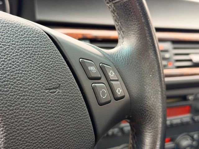 Used 2006 BMW 330xi Sedan image 9
