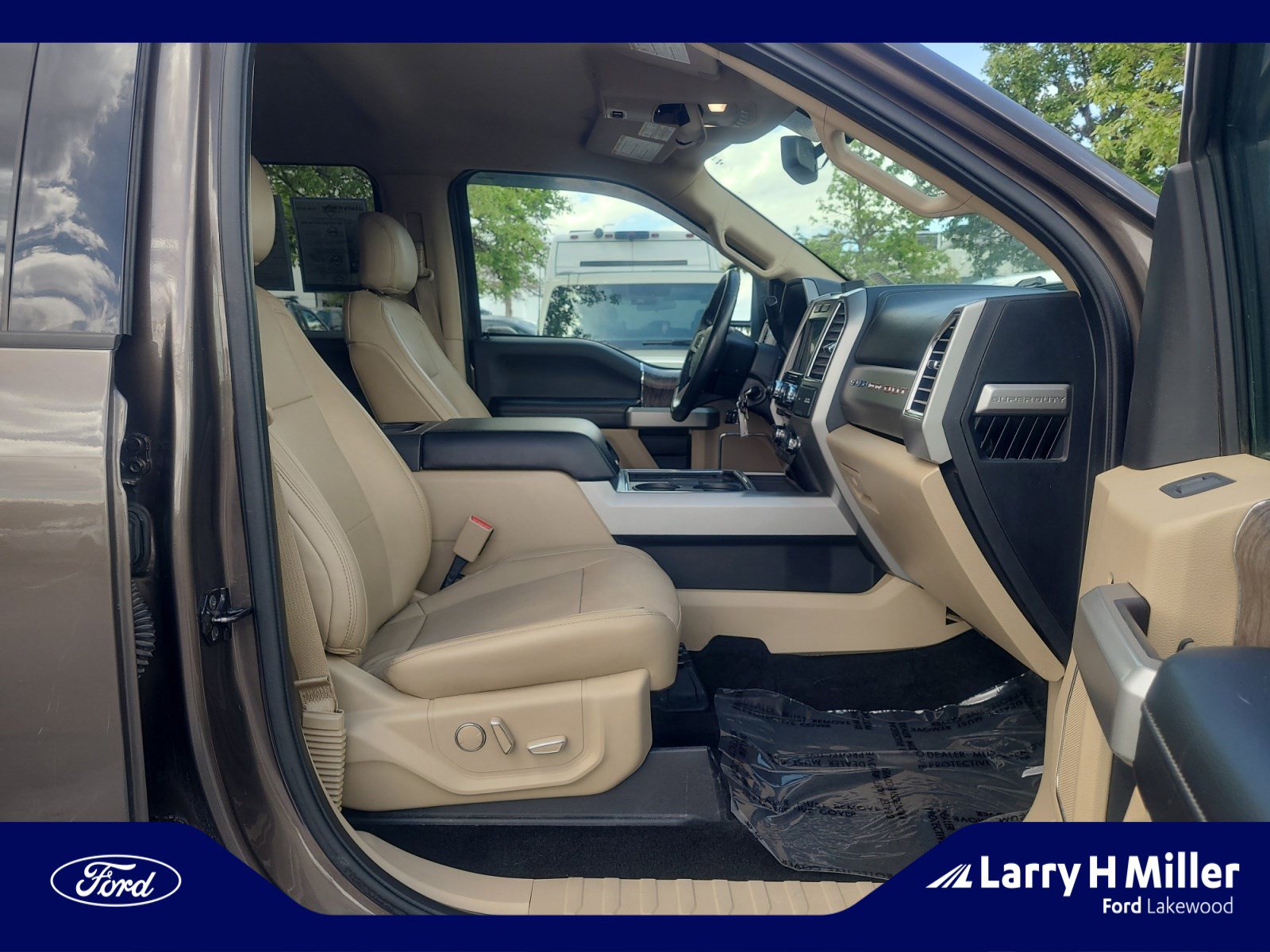 Used 2017 Ford F250 Lariat w/ Chrome Package AWD/4WD image 19