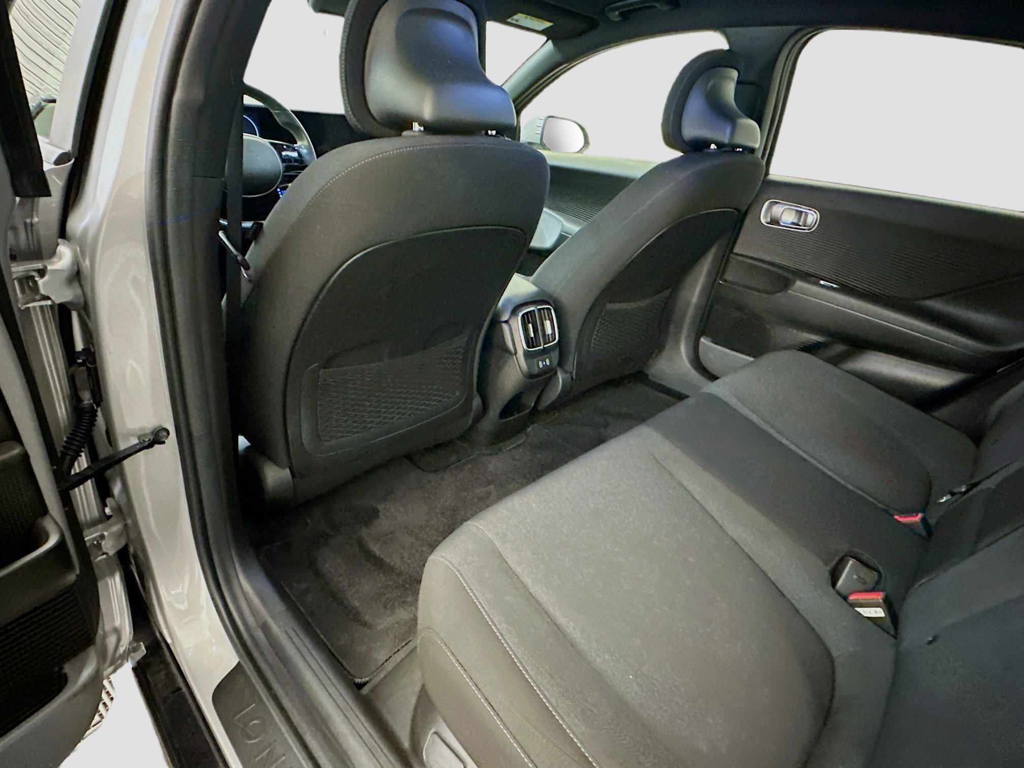 Used 2024 Hyundai Ioniq 6 SE image 28