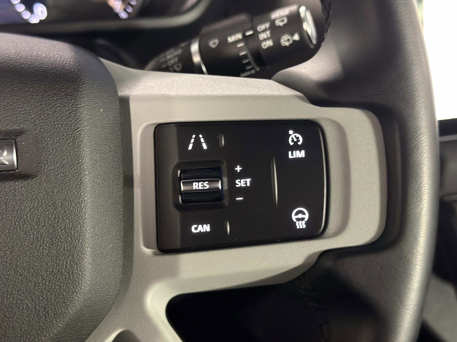 Used 2023 Land Rover Defender 130 SE AWD/4WD image 47