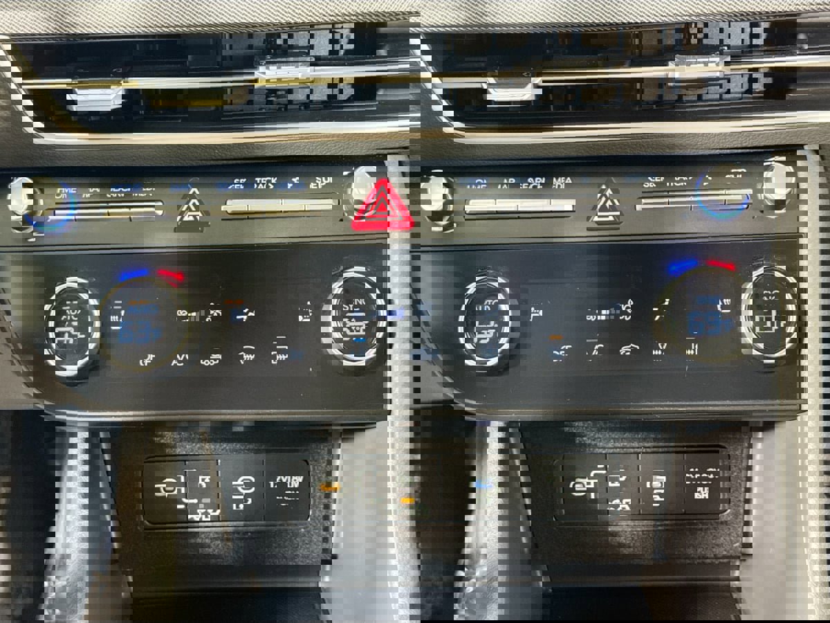 Used 2025 Hyundai Sonata SEL image 15