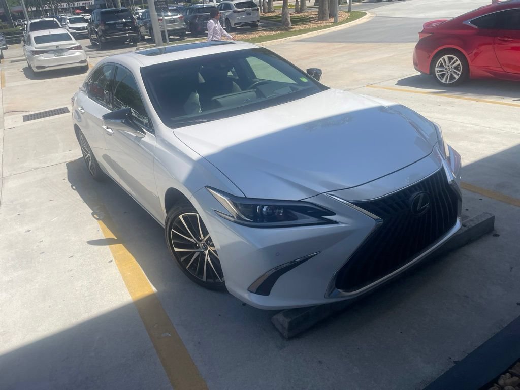 Used 2024 Lexus ES 300h w/ Premium Package