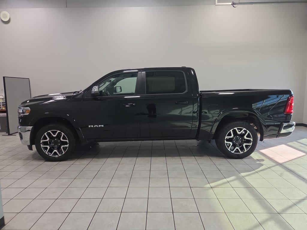 Used 2026 RAM 1500 Laramie AWD/4WD image 9