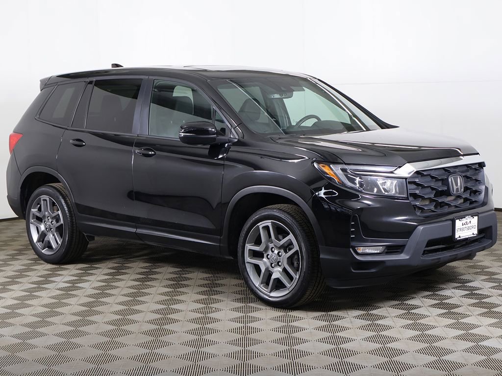 Used 2023 Honda Passport EX-L image 2