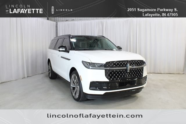 New 2027 Lincoln Navigator L Black Label w/ Black Label Special Edition AWD/4WD image 1