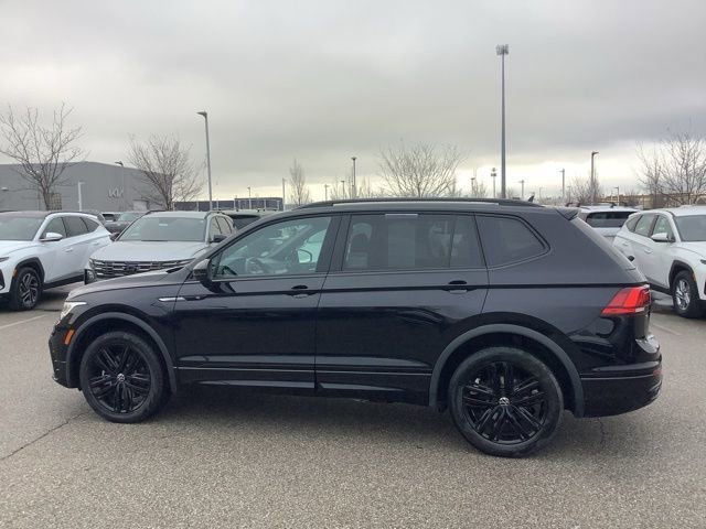 Used 2022 Volkswagen Tiguan SE R-Line image 8