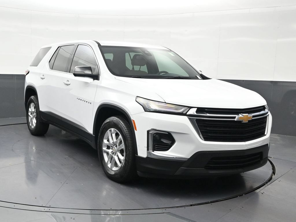 Used 2023 Chevrolet Traverse LS FWD image 8