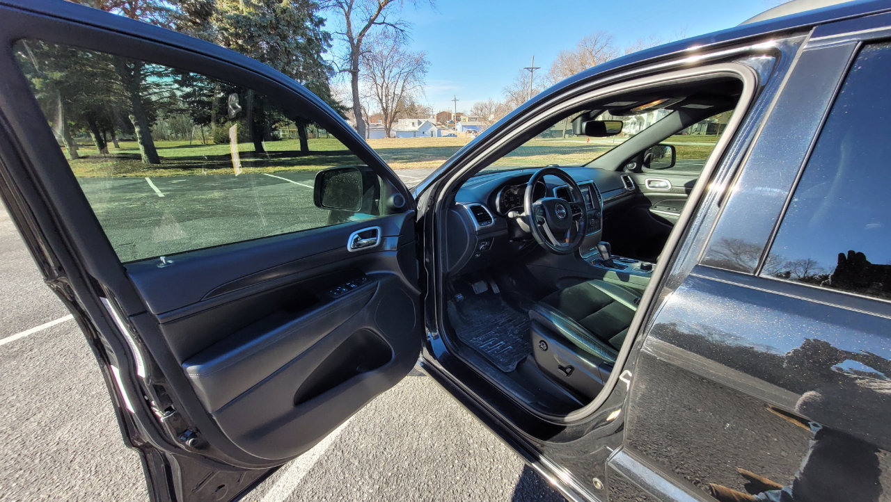 Used 2018 Jeep Grand Cherokee Altitude image 10
