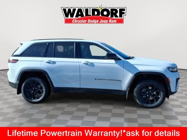 New 2026 Jeep Grand Cherokee Altitude AWD/4WD image 2