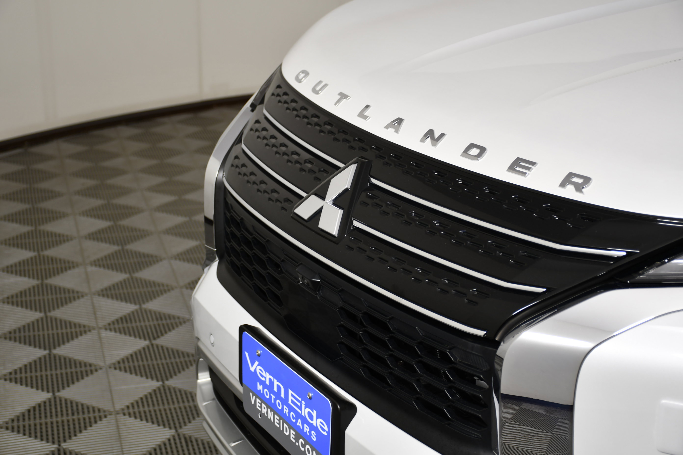 Used 2025 Mitsubishi Outlander SEL image 11