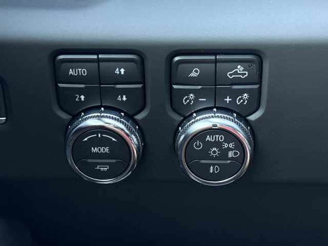 Used 2023 GMC Sierra 1500 AT4 w/ AT4 Premium Package AWD/4WD image 28