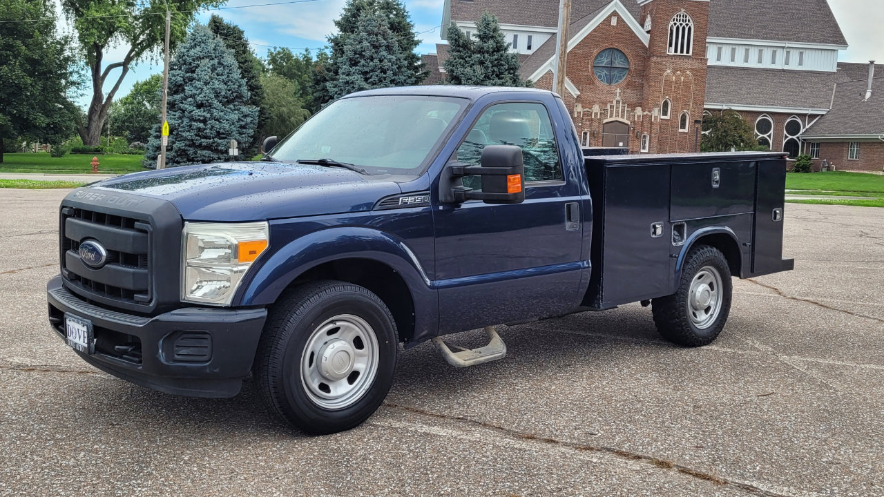 Used 2015 Ford F350 XL image 2