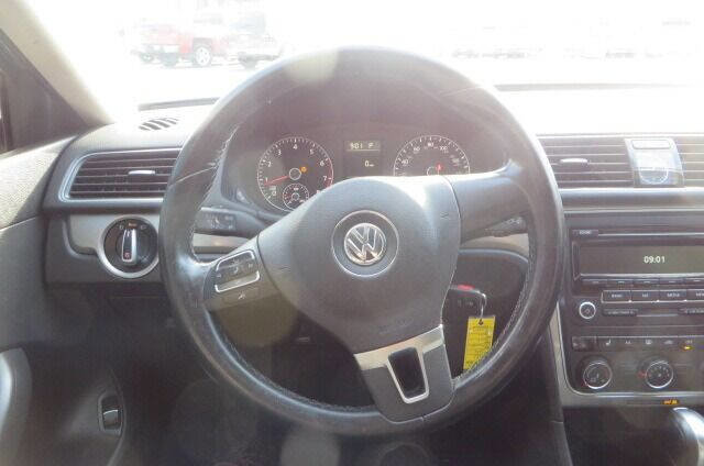 Used 2014 Volkswagen Passat 1.8T Wolfsburg Edition image 45