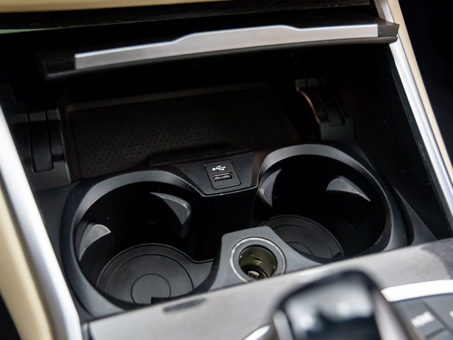 Used 2020 BMW 330i xDrive Sedan w/ Driving Assistance Package image 21