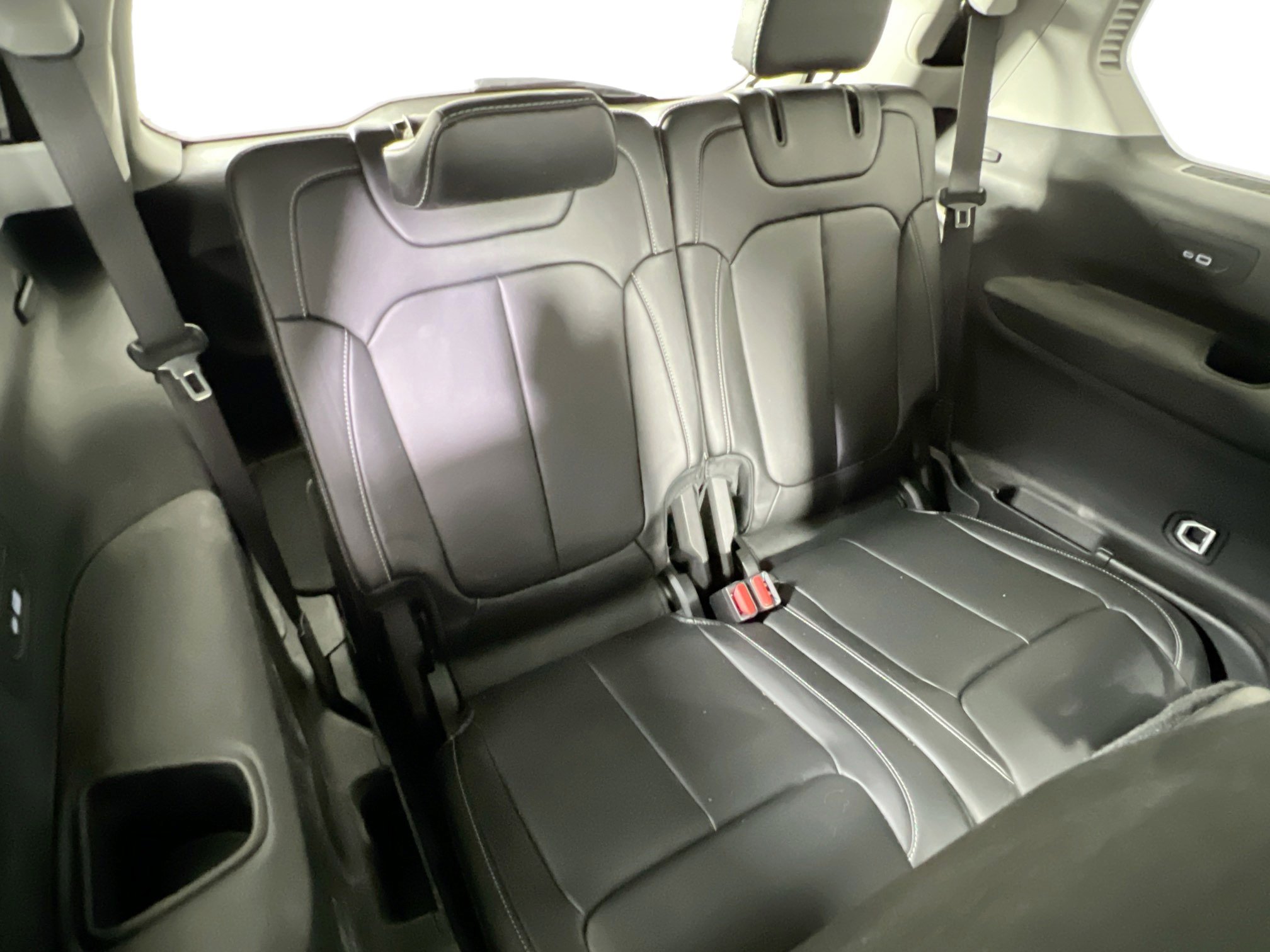 Used 2021 Jeep Grand Cherokee L Limited AWD/4WD image 26