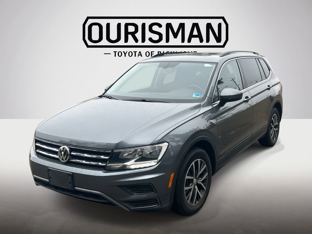 Used 2019 Volkswagen Tiguan SE w/ Panoramic Sunroof Package image 11