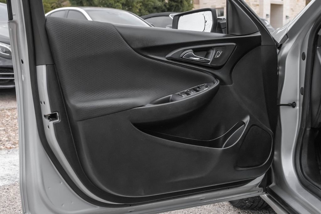 Used 2020 Chevrolet Malibu LT image 44