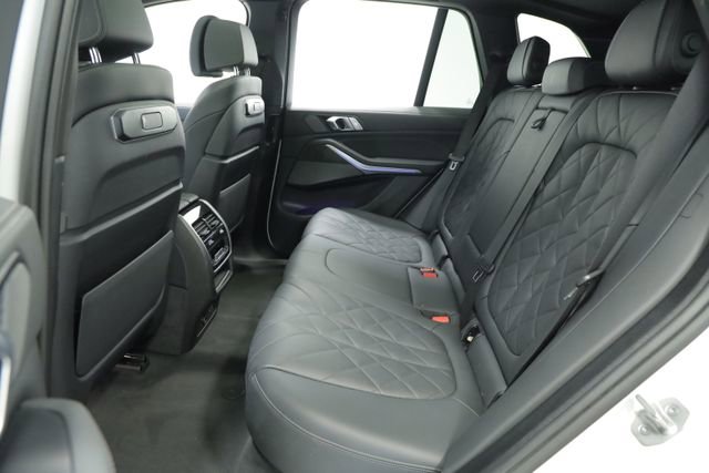 Used 2024 BMW X5 sDrive40i image 40