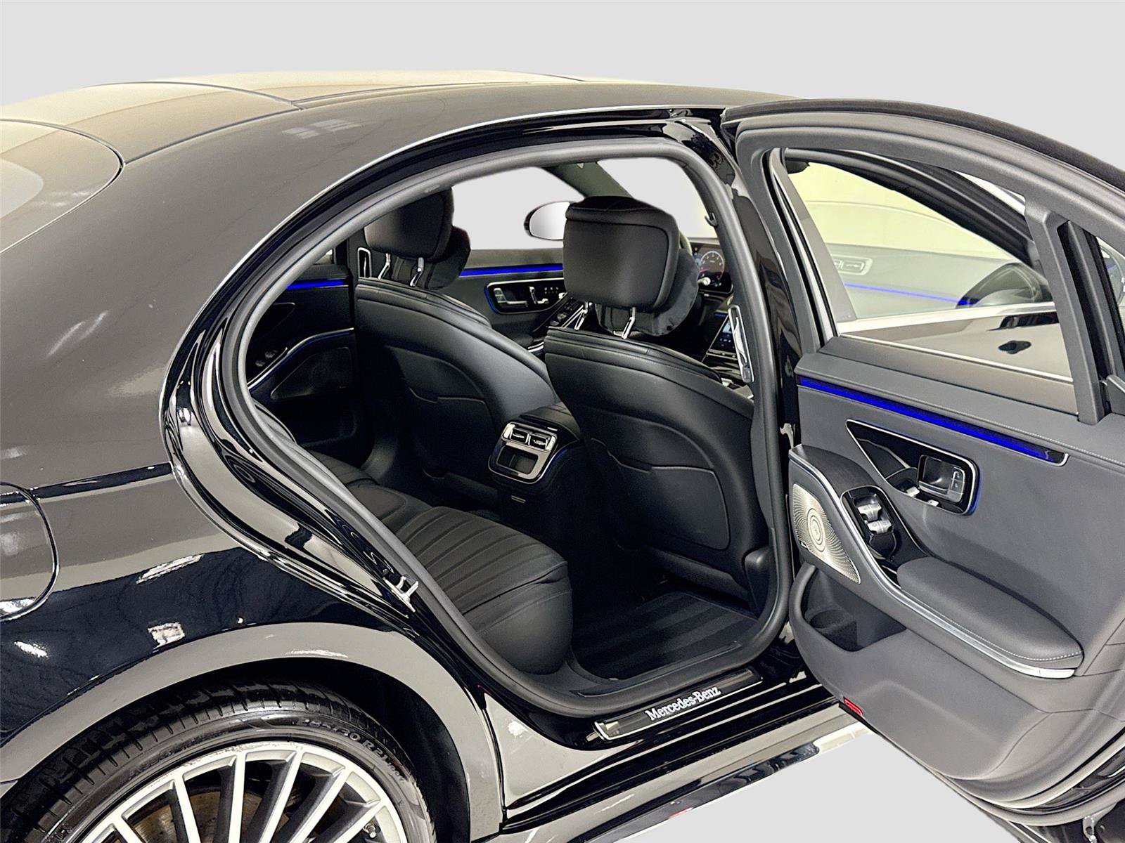 Used 2023 Mercedes-Benz S 500 4MATIC image 26