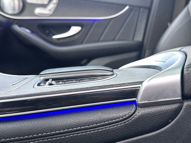 Used 2021 Mercedes-Benz GLC 300 4MATIC image 20