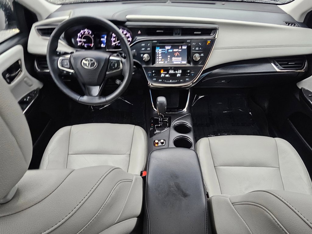 Used 2016 Toyota Avalon Touring image 2