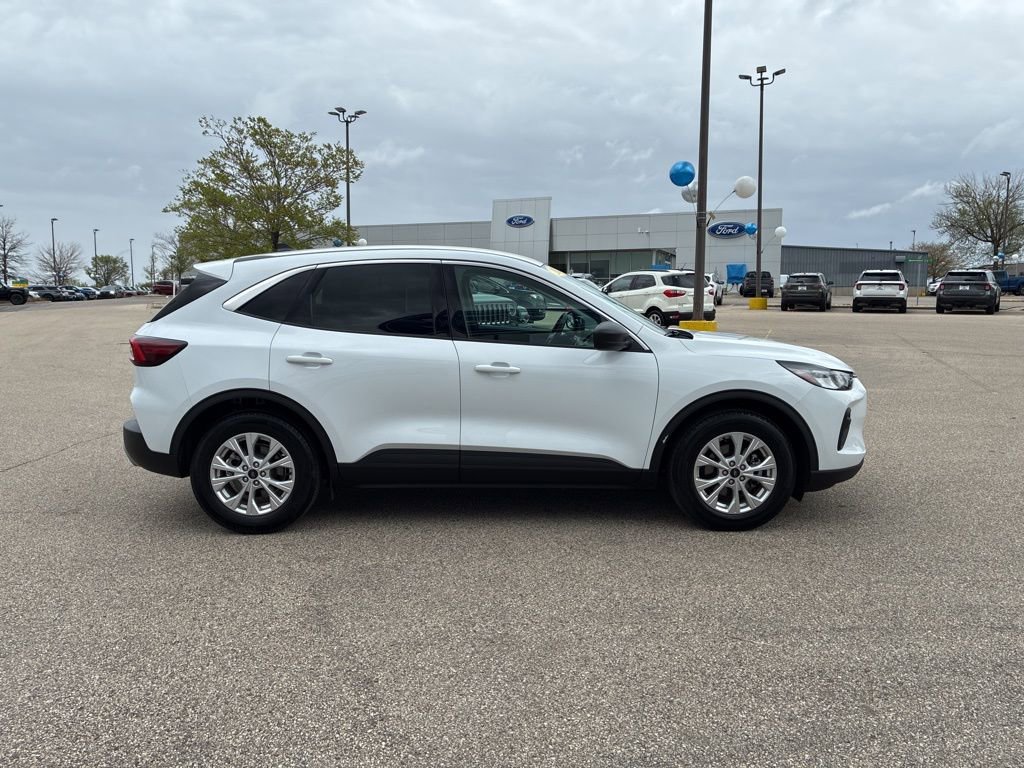 Used 2023 Ford Escape Active w/ Cold Weather Package FWD image 1