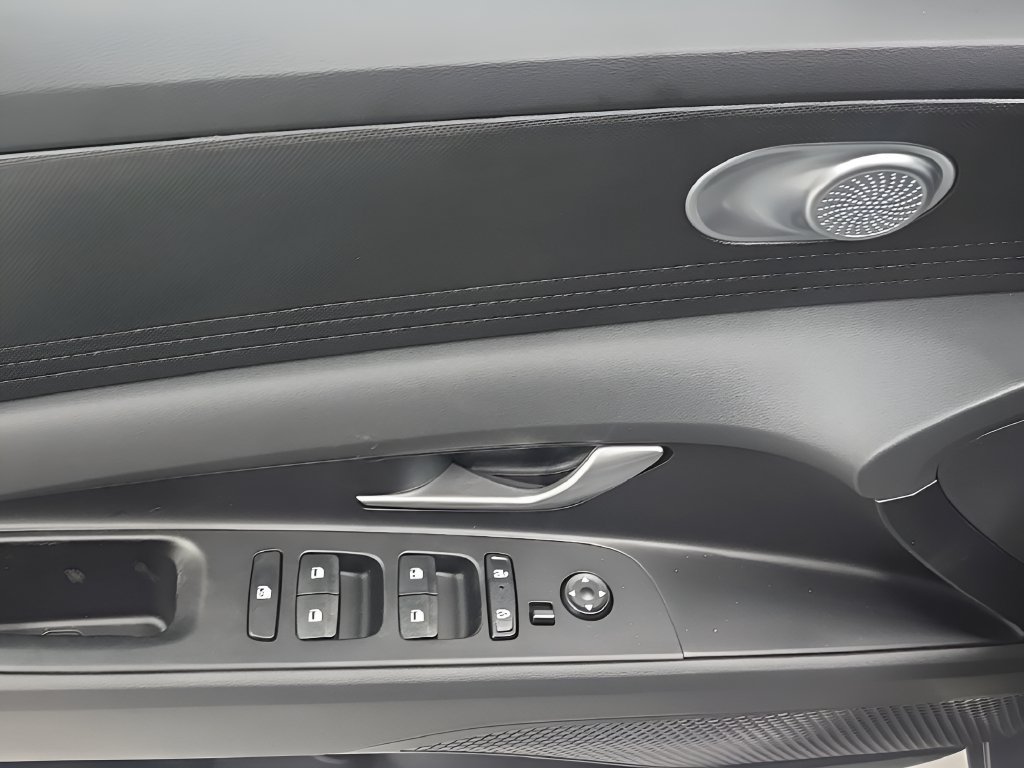 New 2026 Hyundai Elantra SE FWD image 12