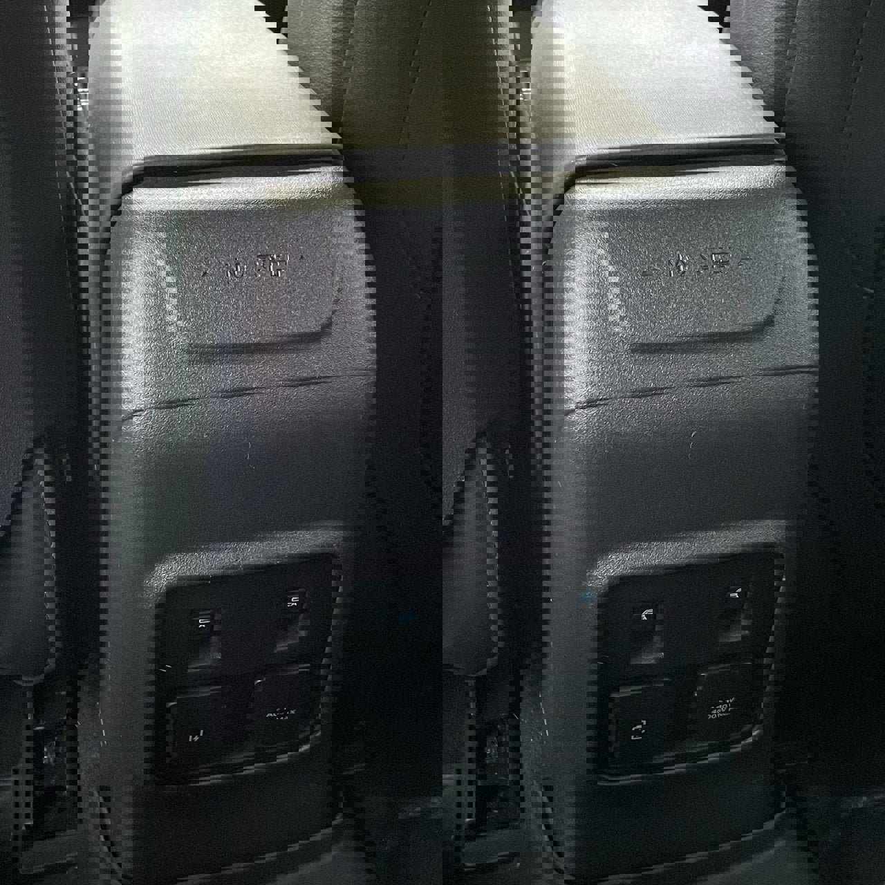 Used 2023 Ford Bronco Badlands image 24