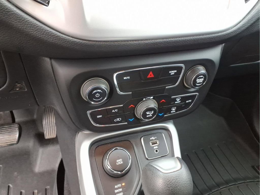 Used 2019 Jeep Compass Sport image 18