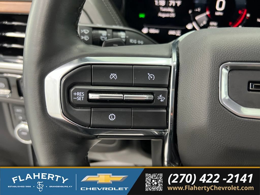 Used 2025 GMC Yukon XL Denali AWD/4WD image 25