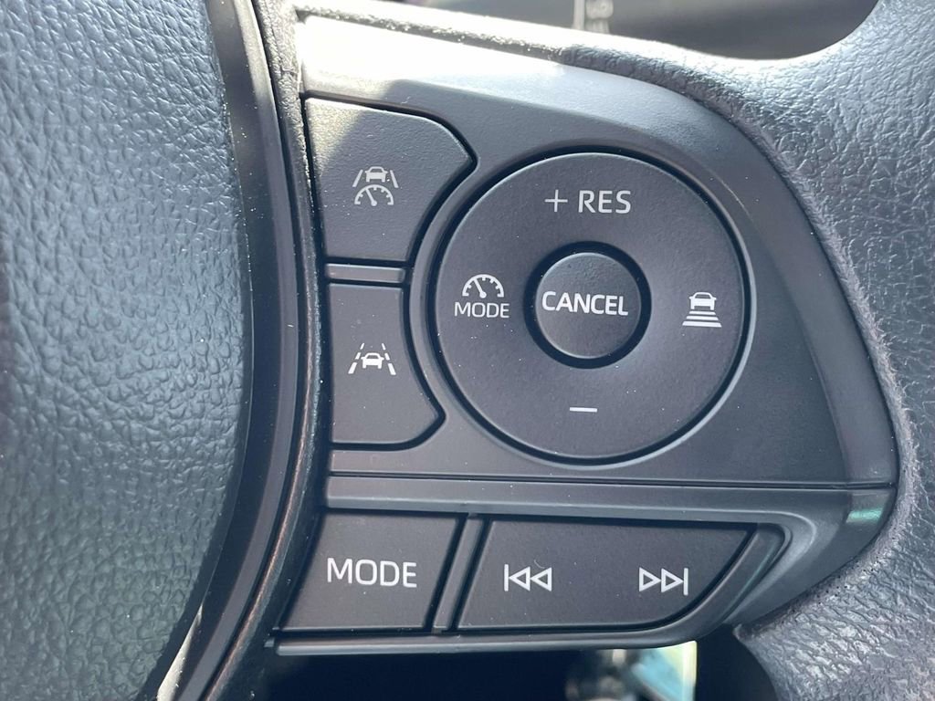 Used 2026 Toyota Corolla LE image 21