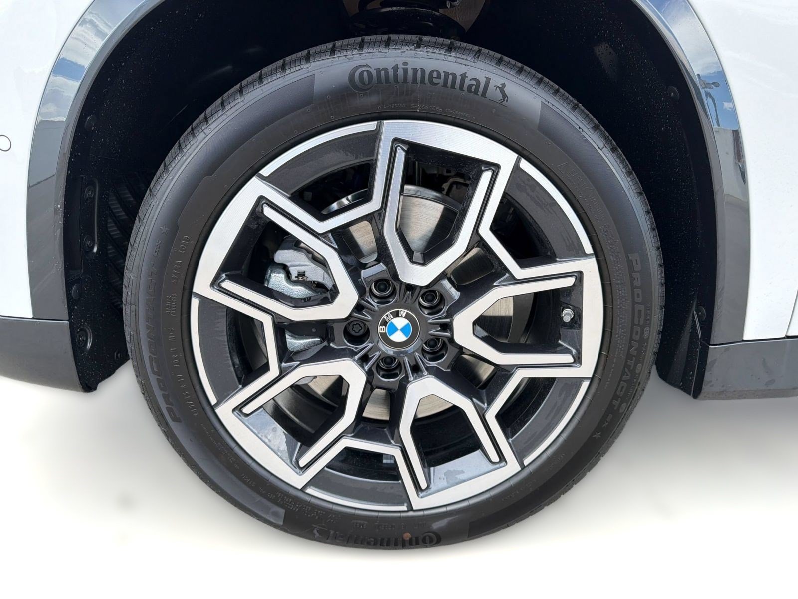 New 2026 BMW X1 xDrive28i w/ Convenience Package AWD/4WD image 12