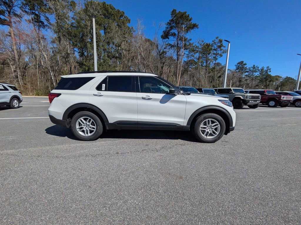 New 2026 Ford Explorer Active image 3