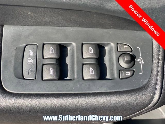 Used 2023 Volvo XC60 T8 Plus image 16