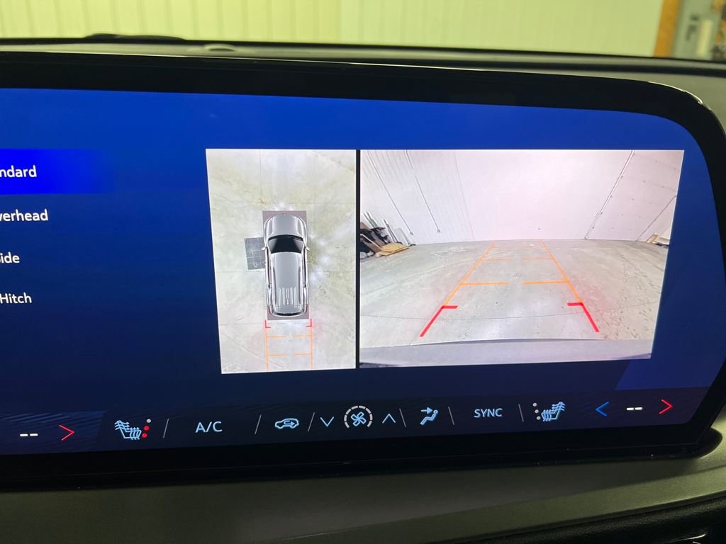 Certified 2024 Chevrolet Traverse LT w/ Midnight/Sport Edition image 26