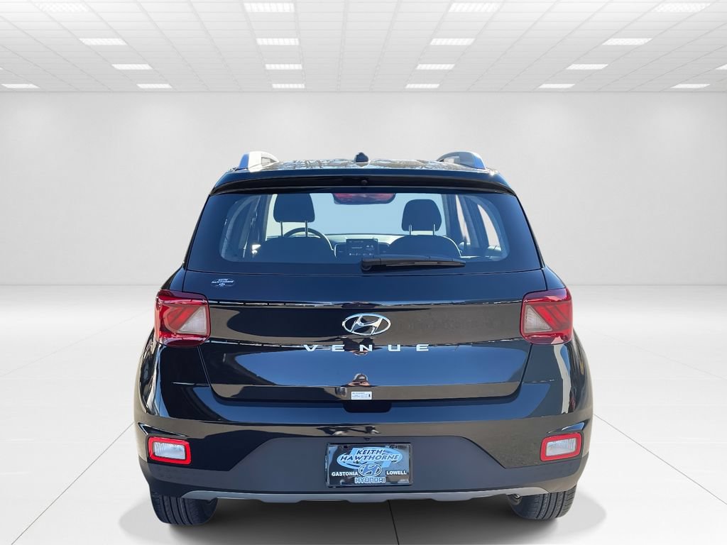 New 2026 Hyundai Venue SEL FWD image 5