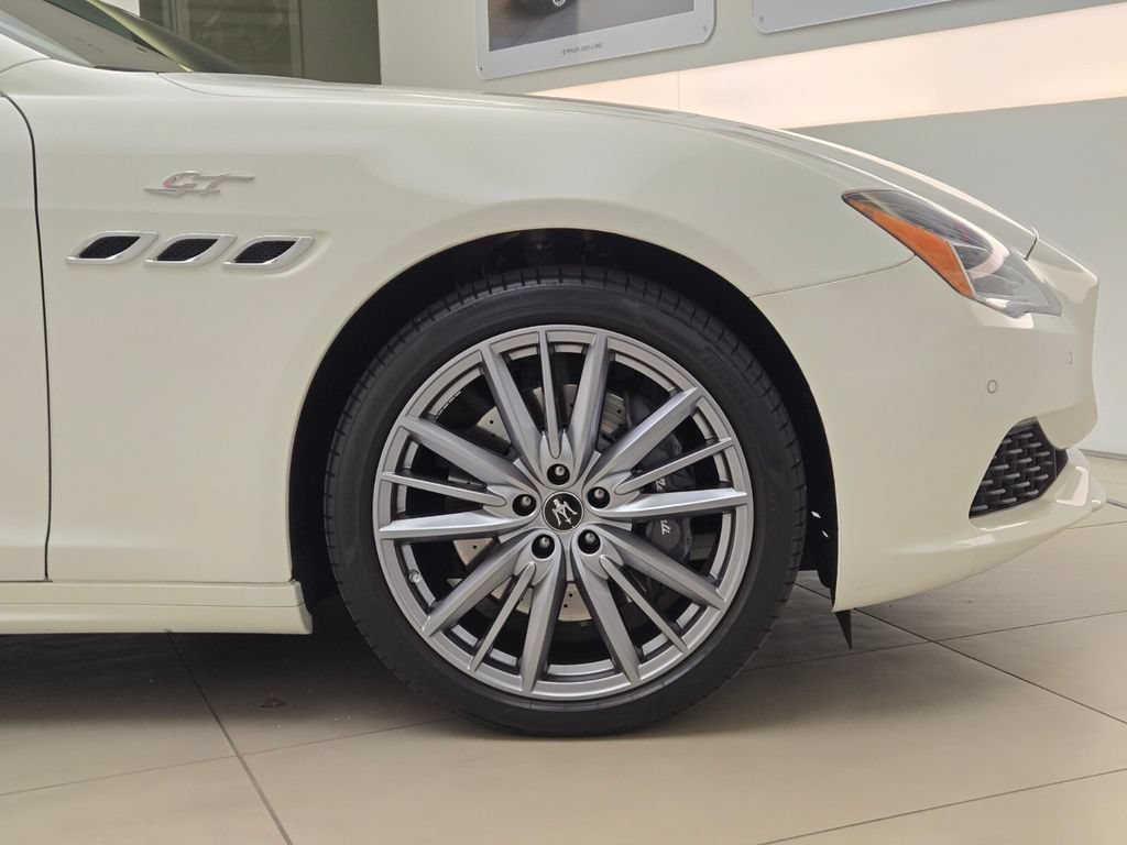 Used 2023 Maserati Quattroporte GT RWD image 8